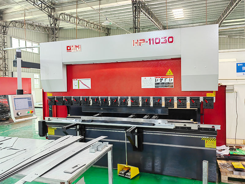 CNC Bending Machine